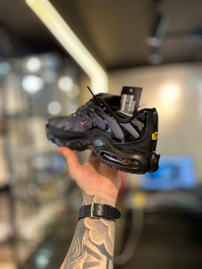 Tênis Air Max Tn Plus